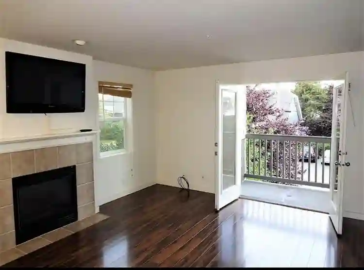 Room Available Green Lake