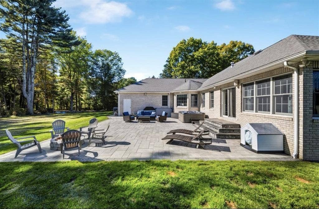 Looking for a roommate!