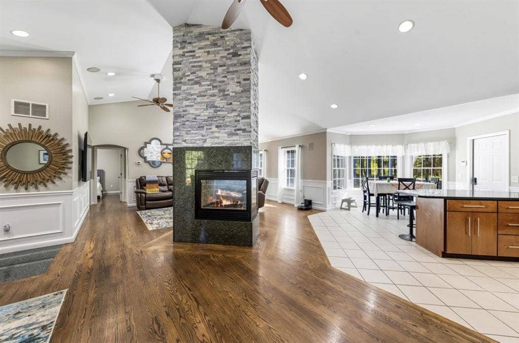 Looking for a roommate!