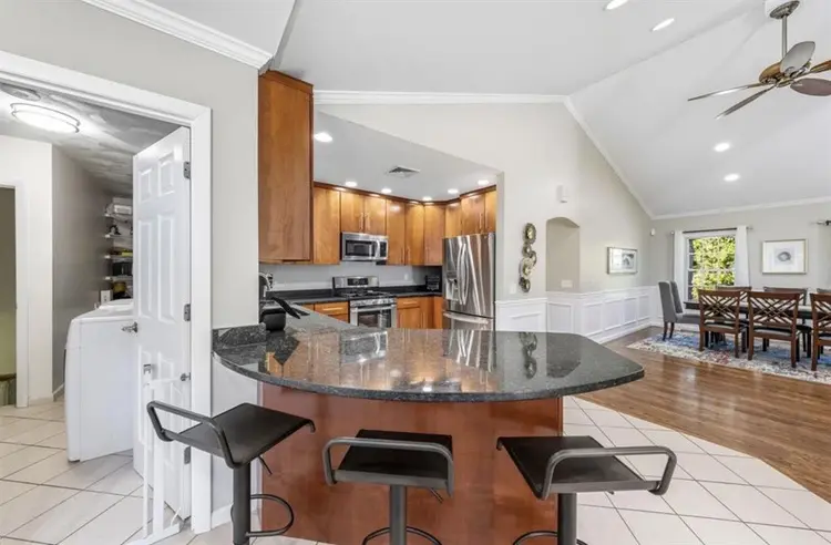 Looking for a roommate!