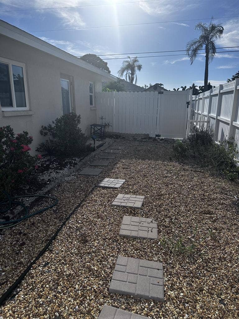 Studio 1 bdrm 1 bath shared laundry