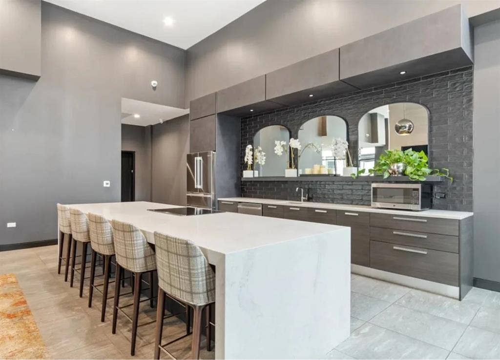 Studio Sublet in the Loop