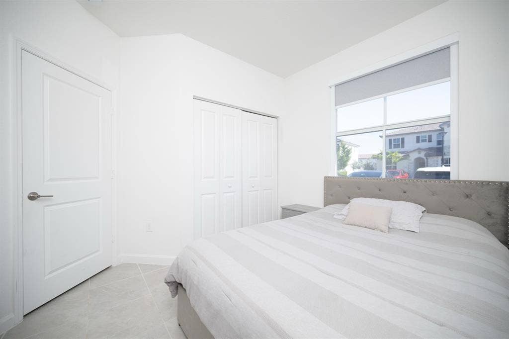 Room with private bathroomm