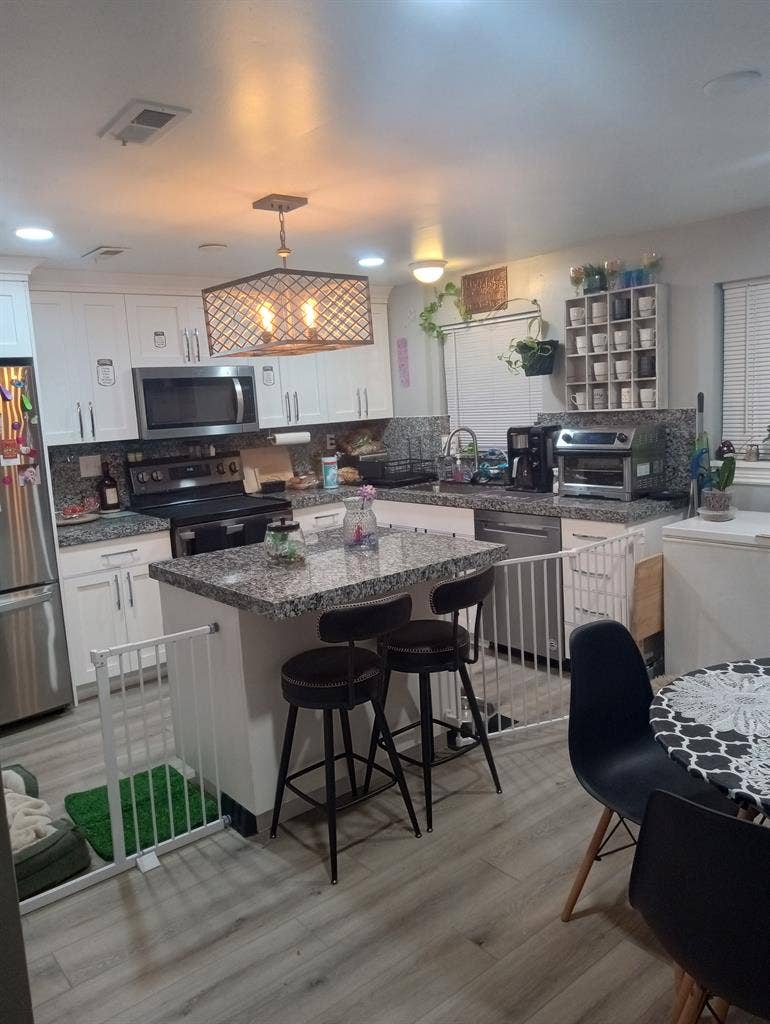 Looking for LGBTQ friendly roommate