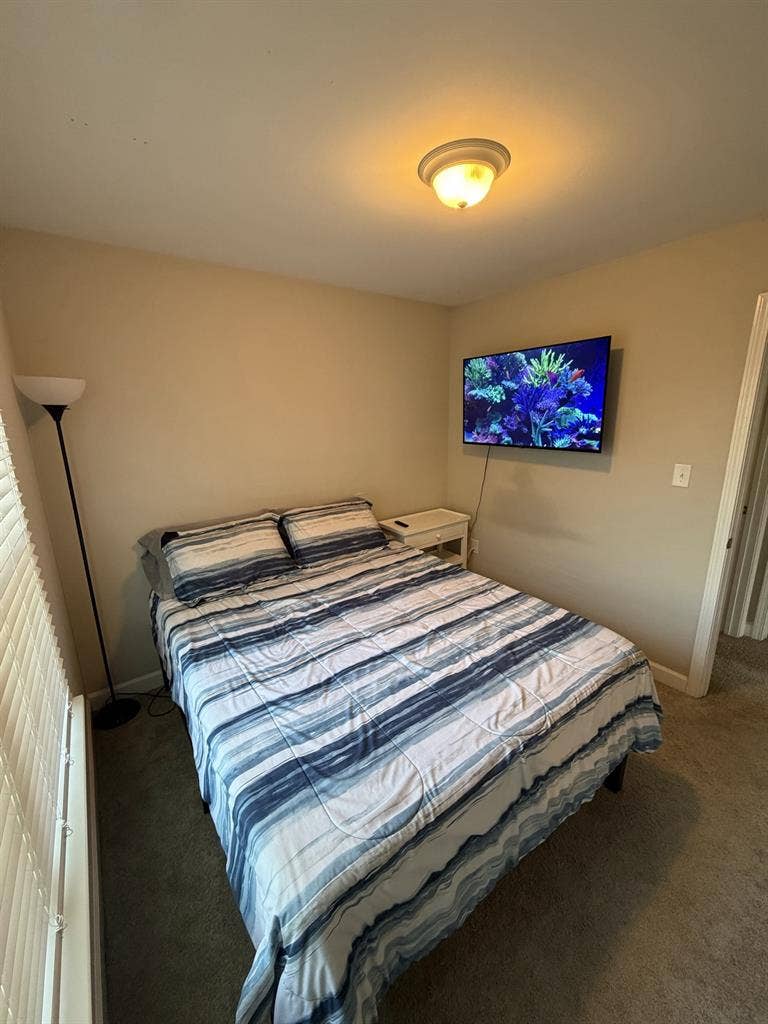 *Townhouse Room for Rent Lake Wylie