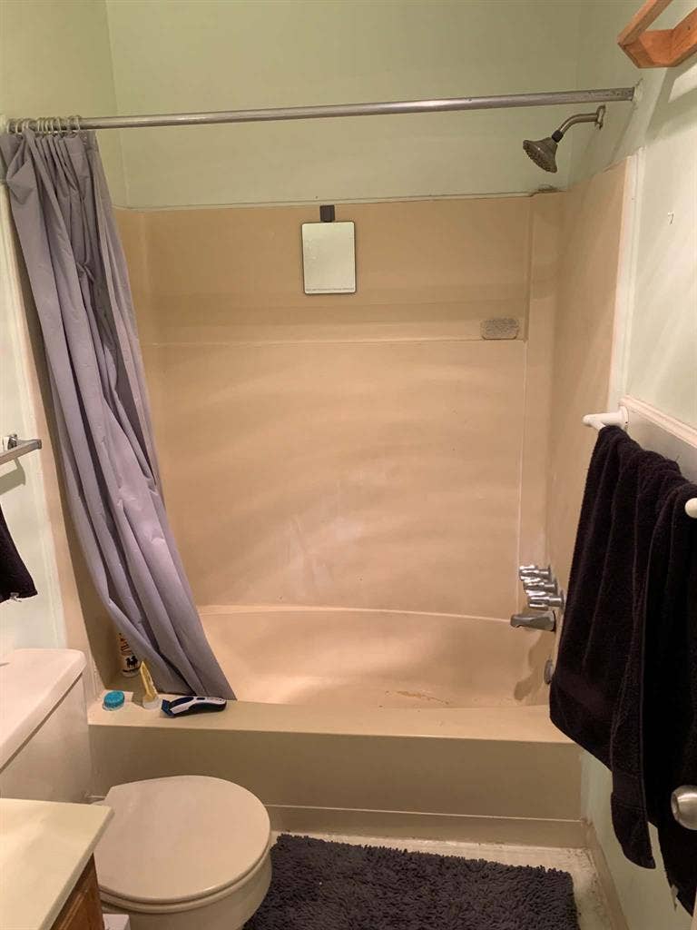 Looking for two roommates