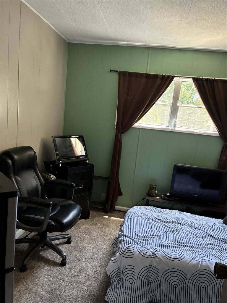 Room for rent in over 55 community