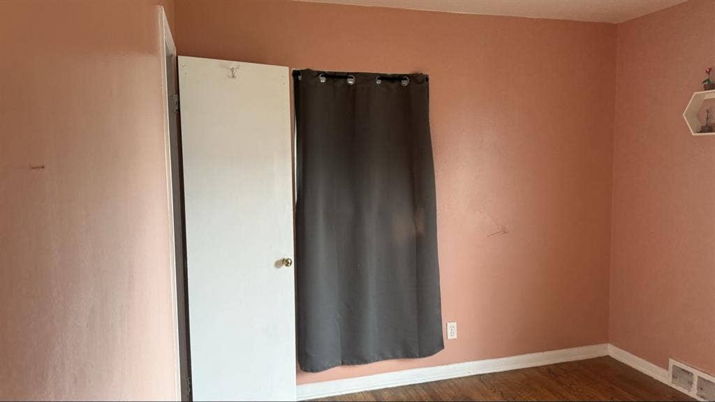2 private rooms for rent
