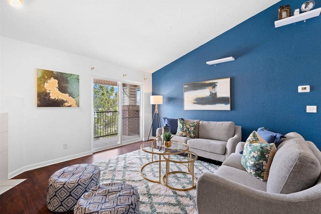 Private master suite, gated, $1200