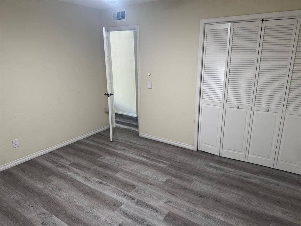 2 bedroom 2 bathrooms apt for share