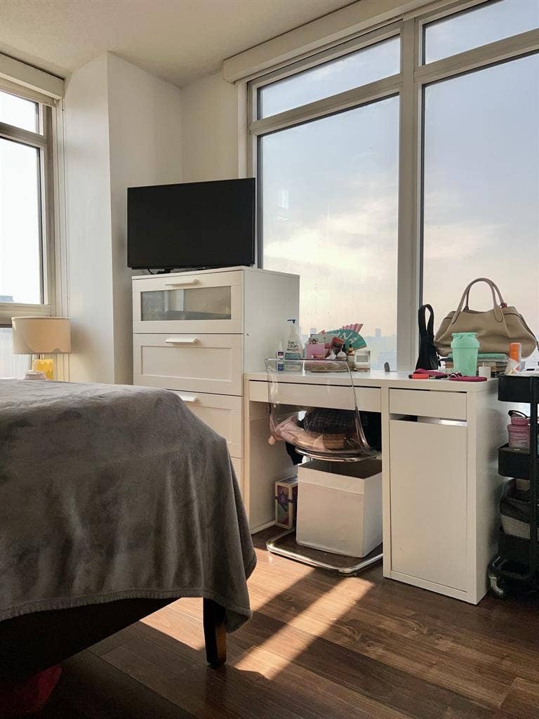 ISO: Roommate in 2bd + den + 1 bth