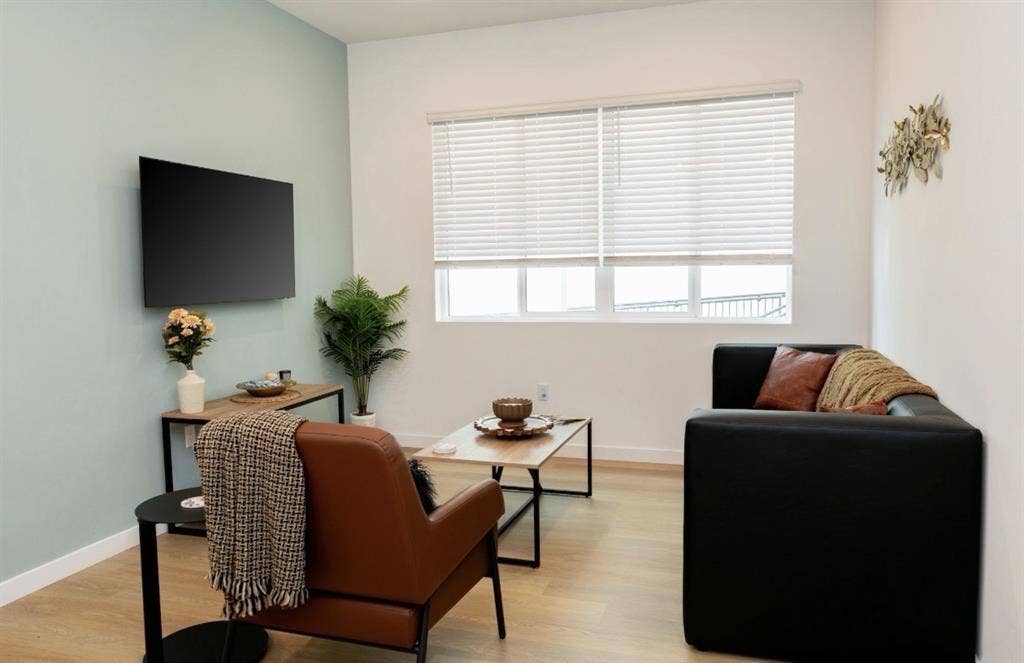 4 BED LEASE TAKEOVER