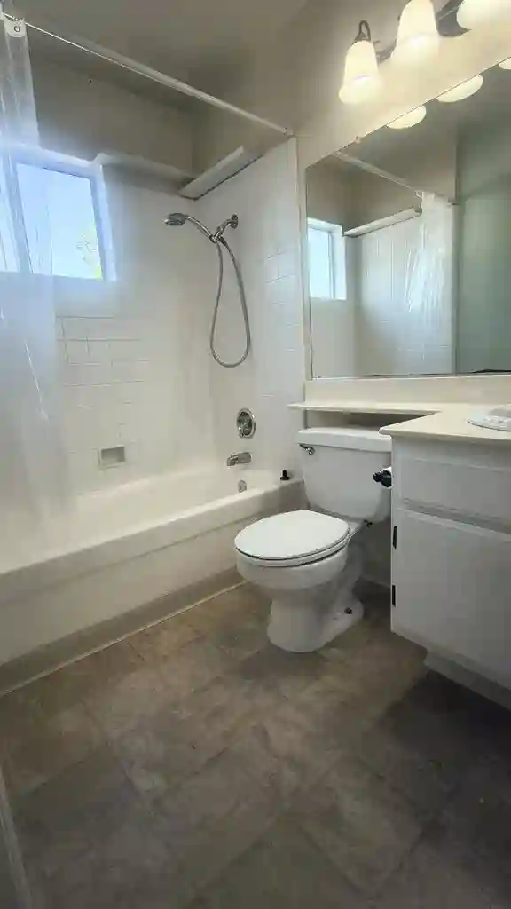 Room available ASAP - LGBT friendly