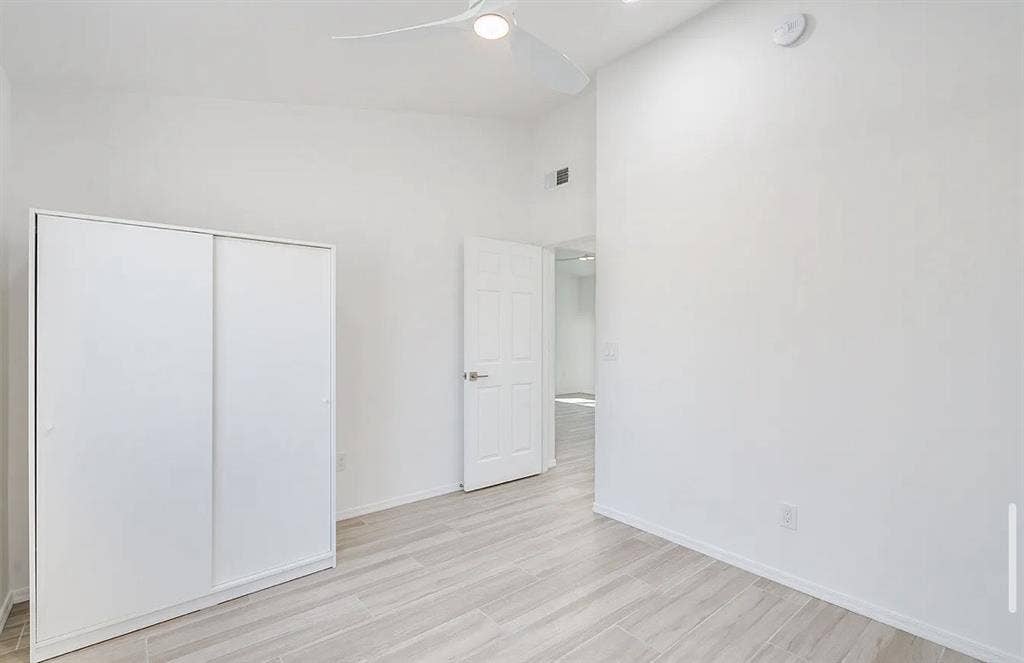 RENTAL HOUSE - 2 bed/1 bath