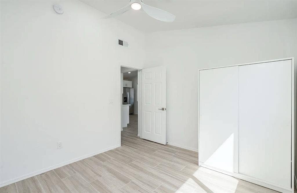 RENTAL HOUSE - 2 bed/1 bath