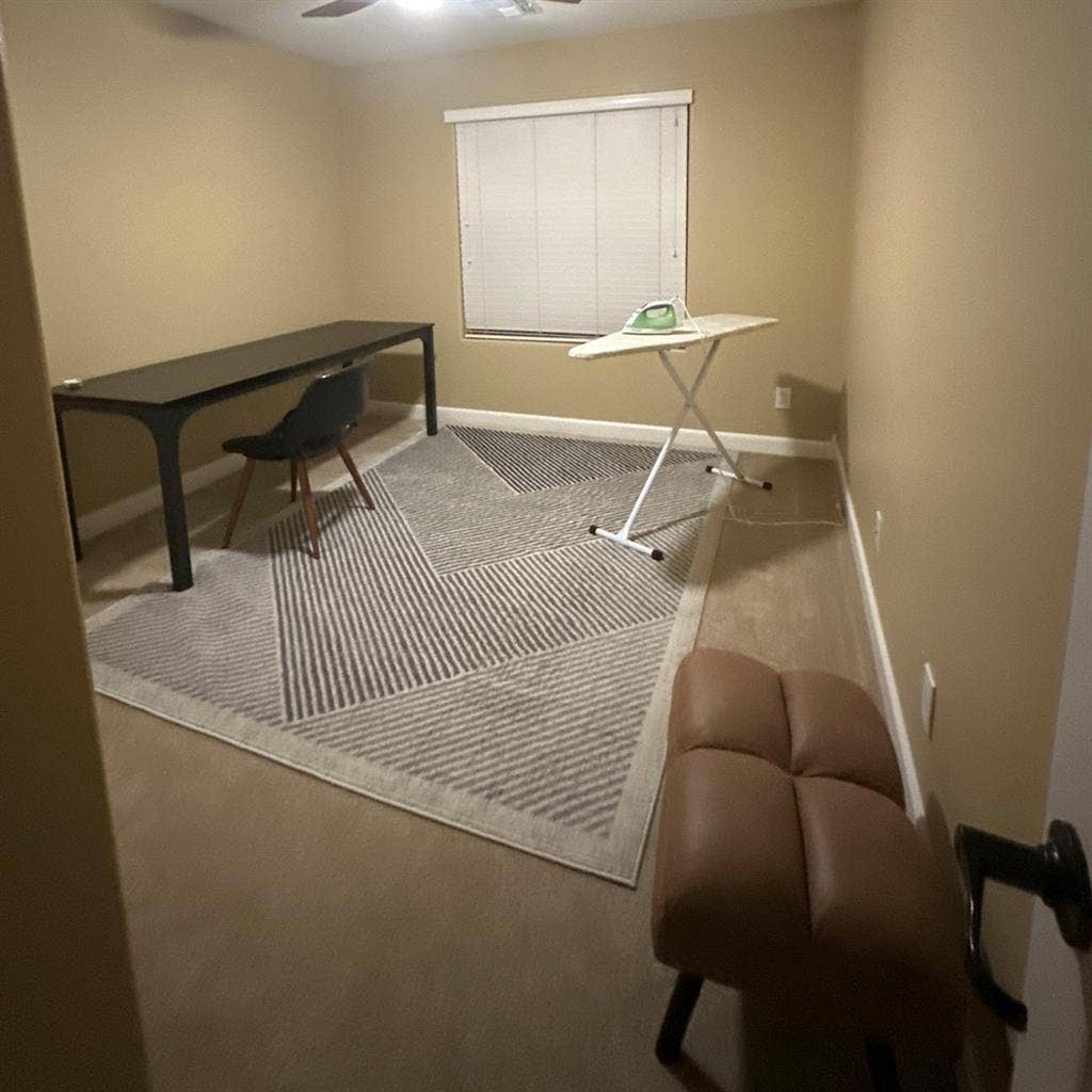 Private room, and friendly home!