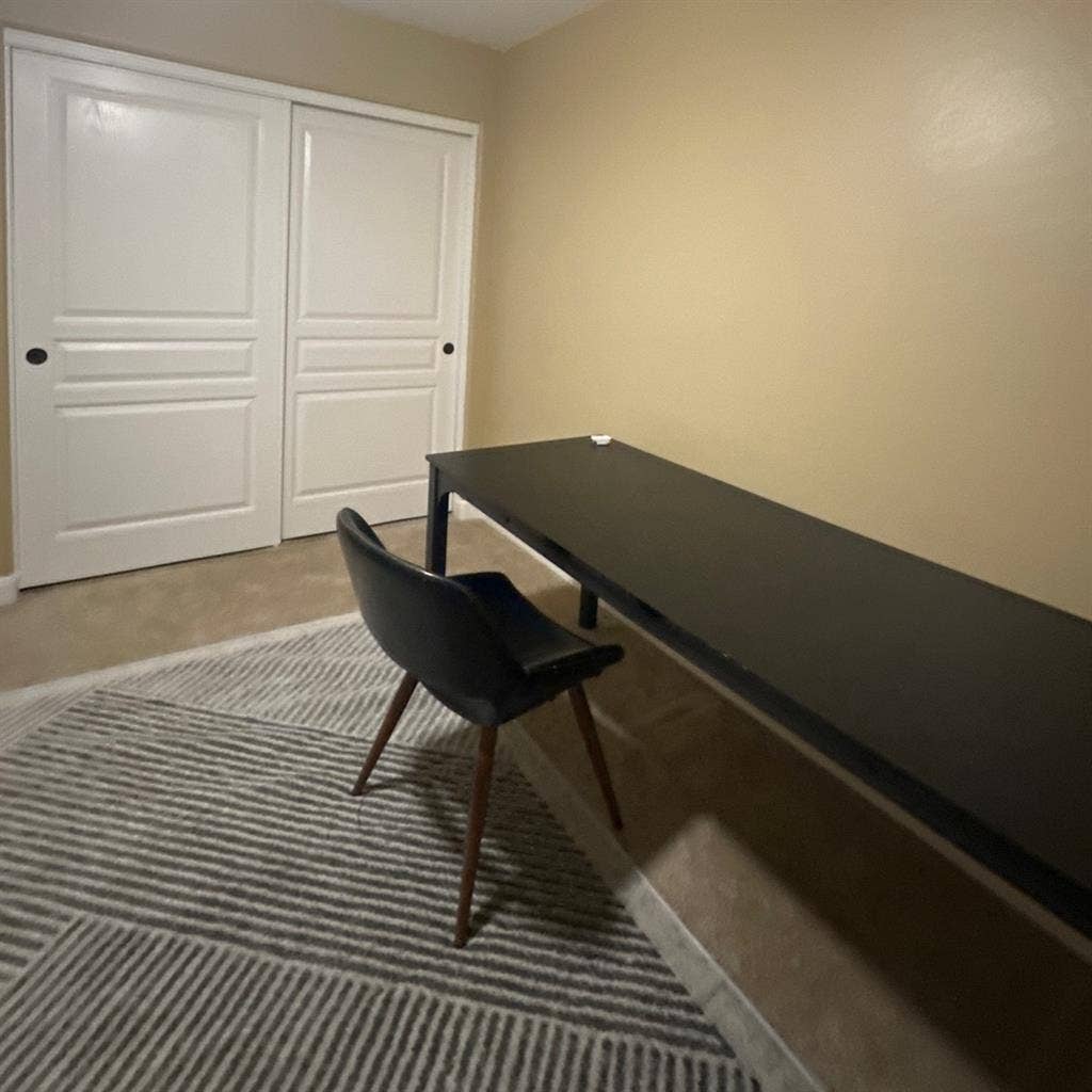 Private room, and friendly home!