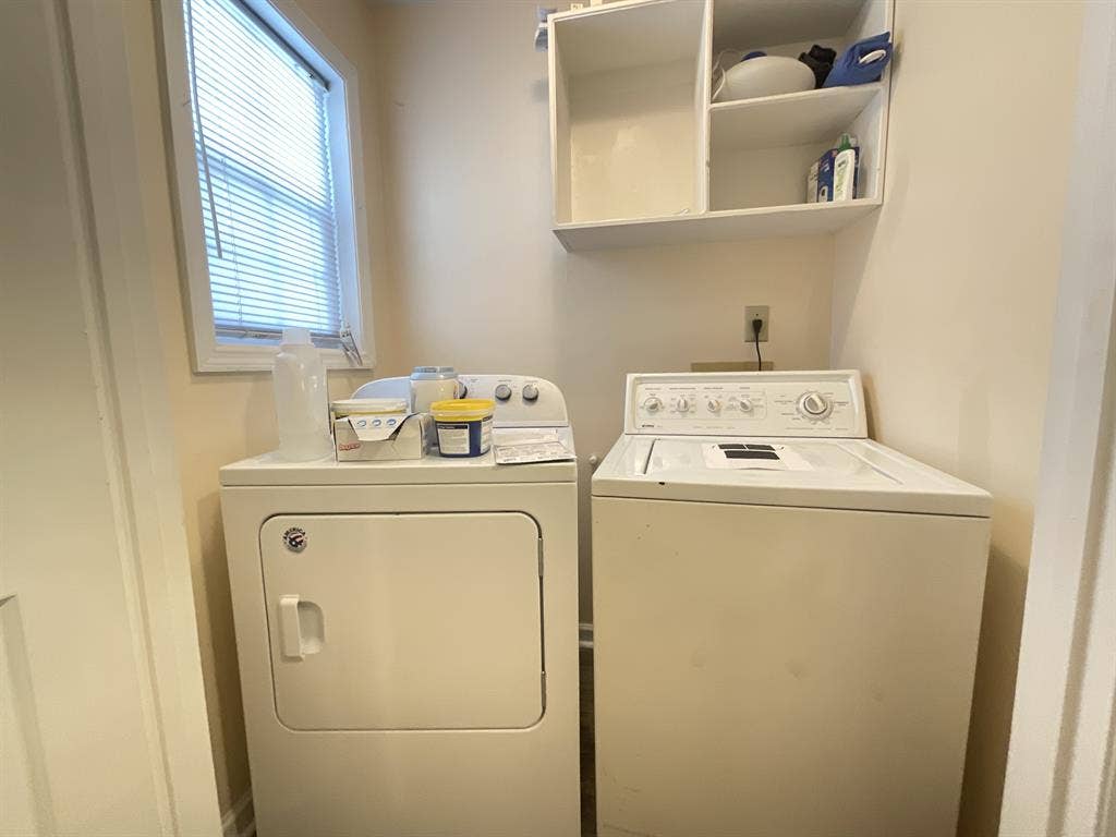 Private Bed and Bath in Quiet Area