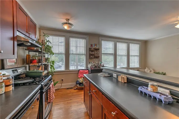 1BED 1BATH CHARMING APARTMENT