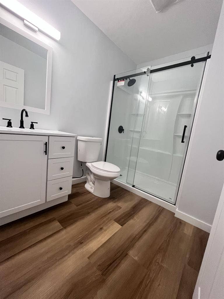 Prime location- Private Room!