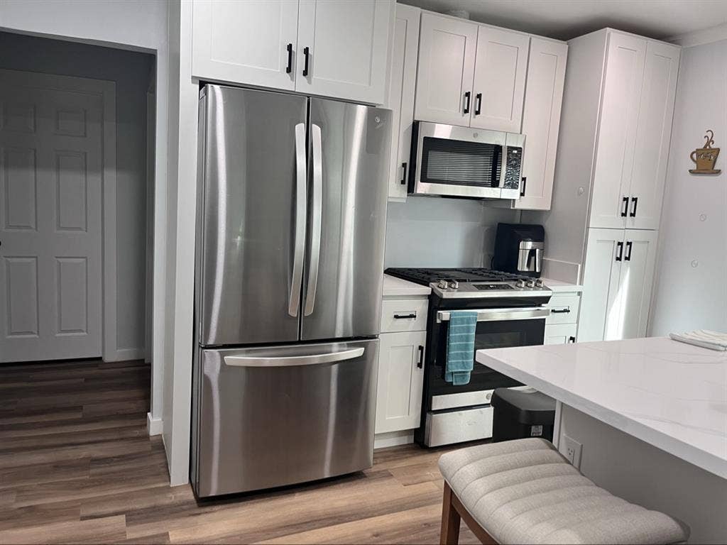 Prime location- Private Room!