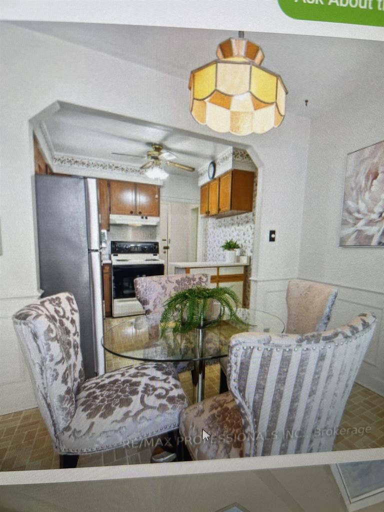 Two rooms available in 3 bedroom