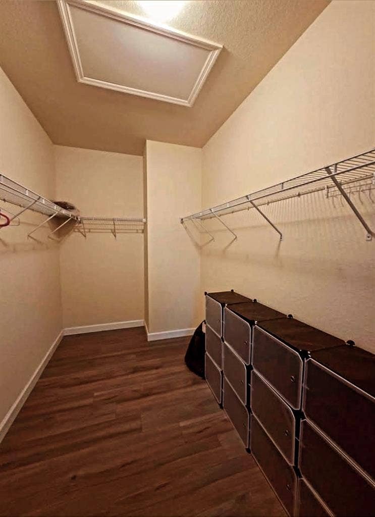 SPACIOUS FURNISHED MASTER BEDROOM