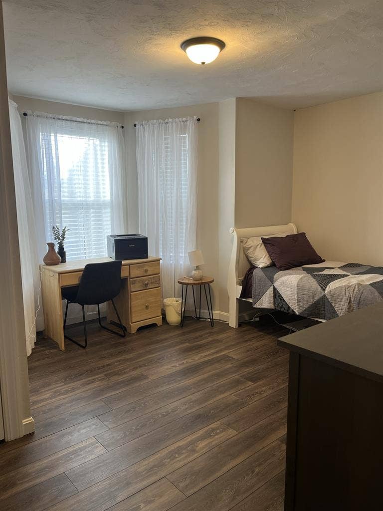 Looking for a Roommate!