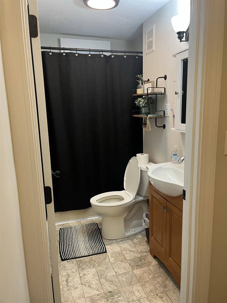 Looking for a Roommate!