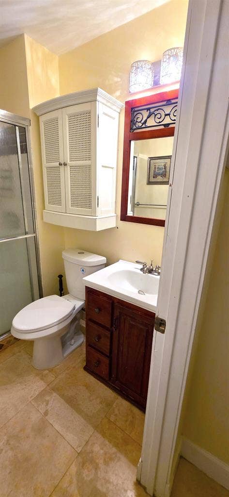 Large Studio in West Boca Raton