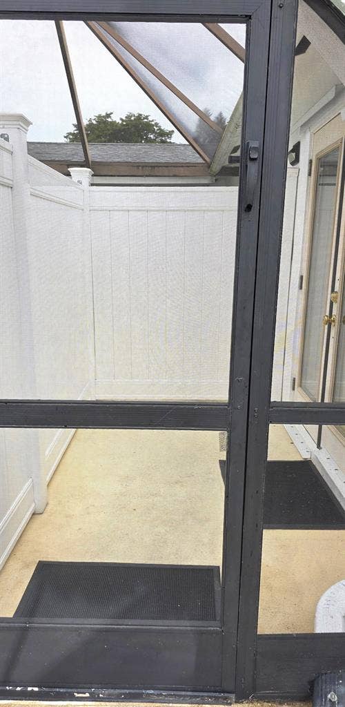 Large Studio in West Boca Raton