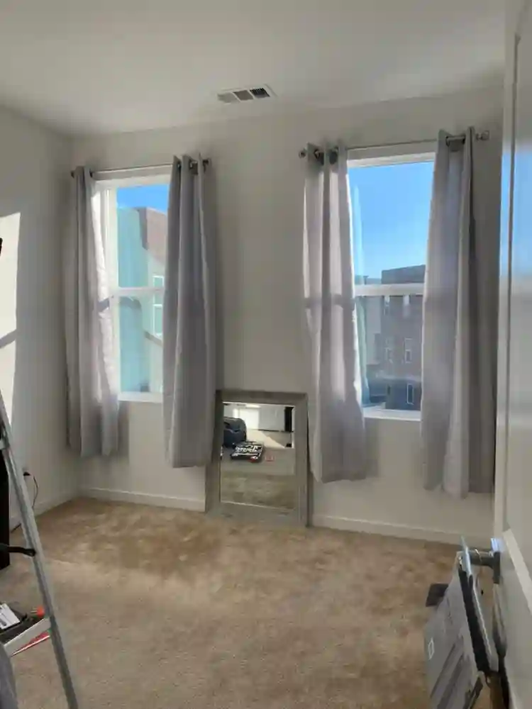 2 rooms for rent in Modern Home