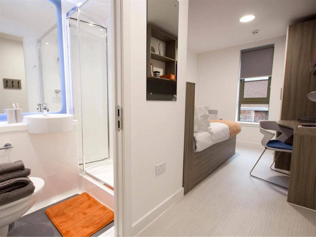 En-suite room
