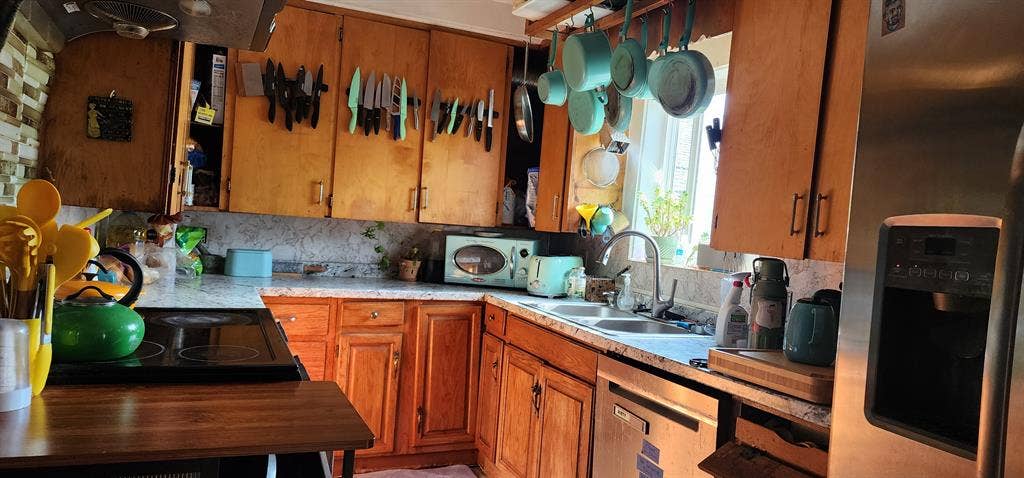 Large West Seattle House seeks 3rd