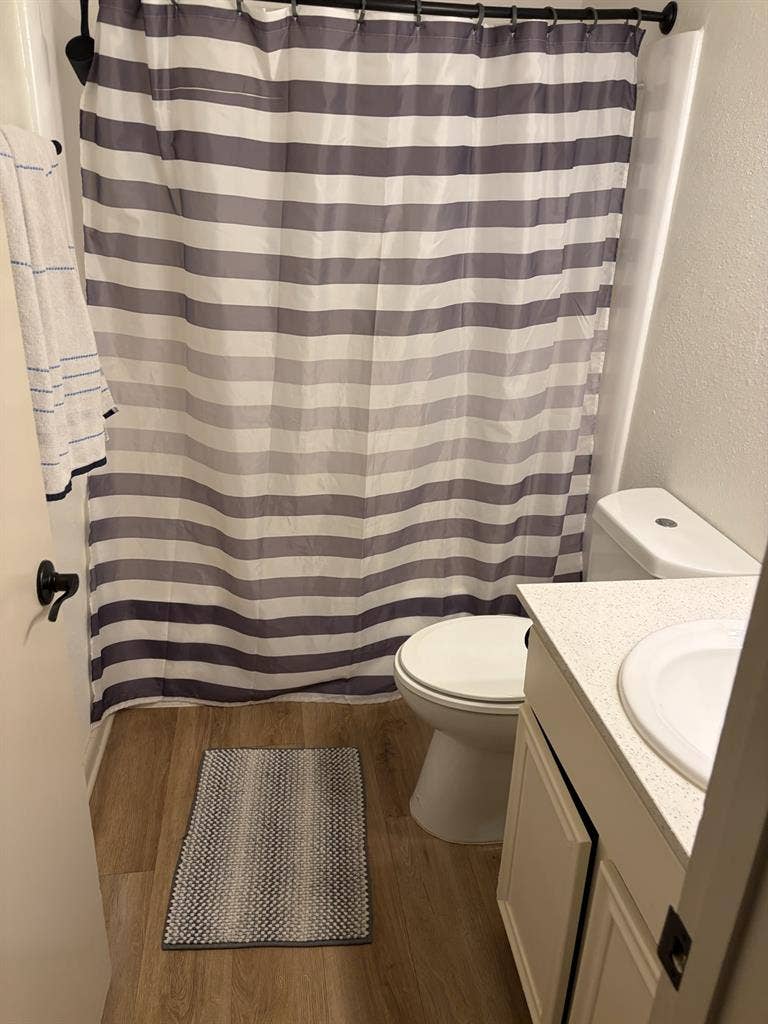 Nice quiet room for rent