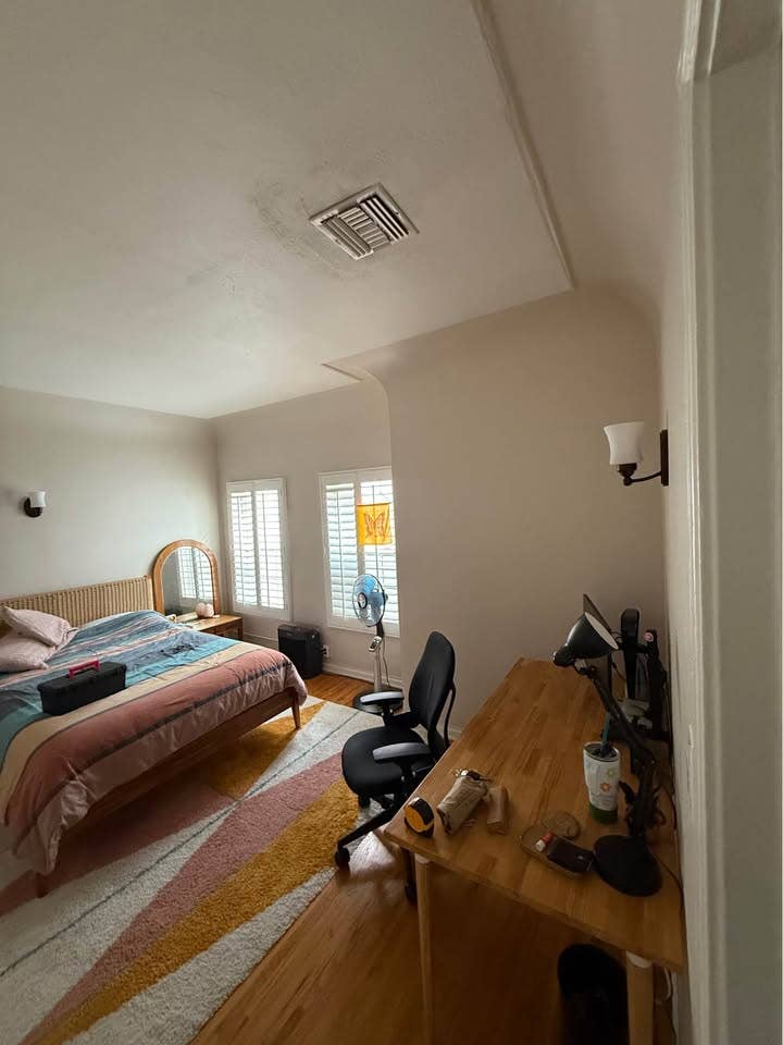 Beautiful room in a 2bd 1 bath
