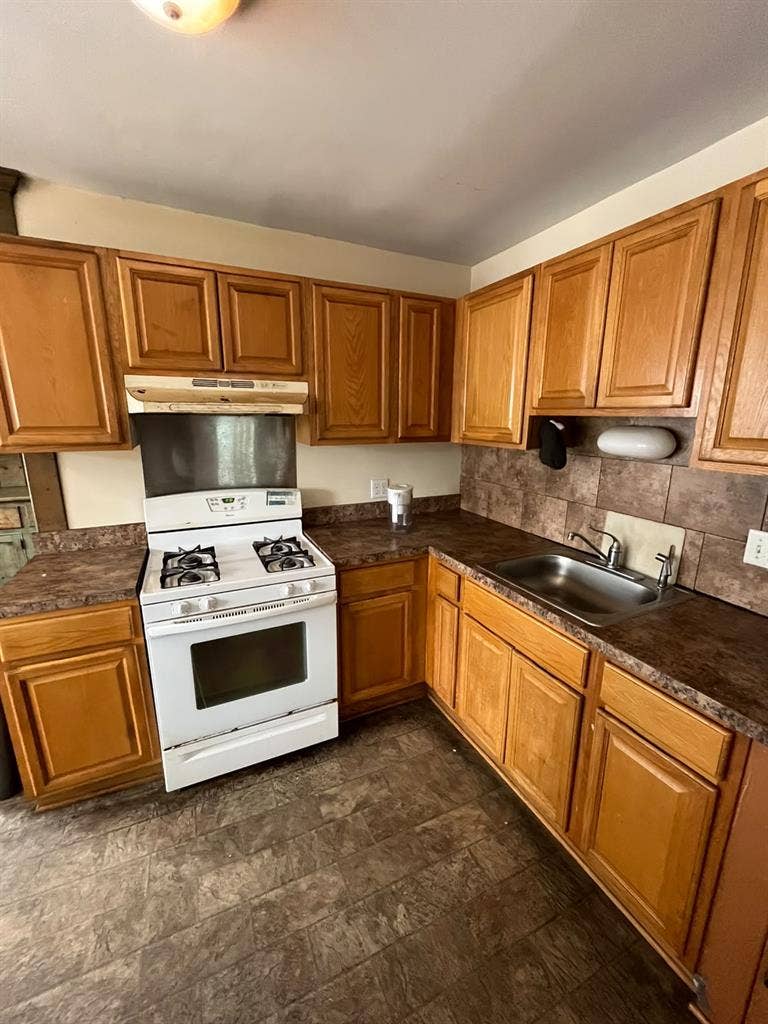 FURNISHED Private Bedroom For Rent