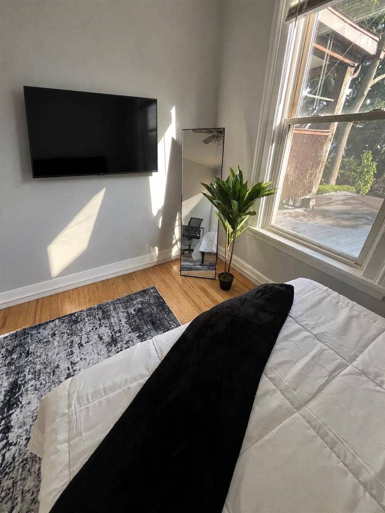 Furnished Private Bedroom For Rent