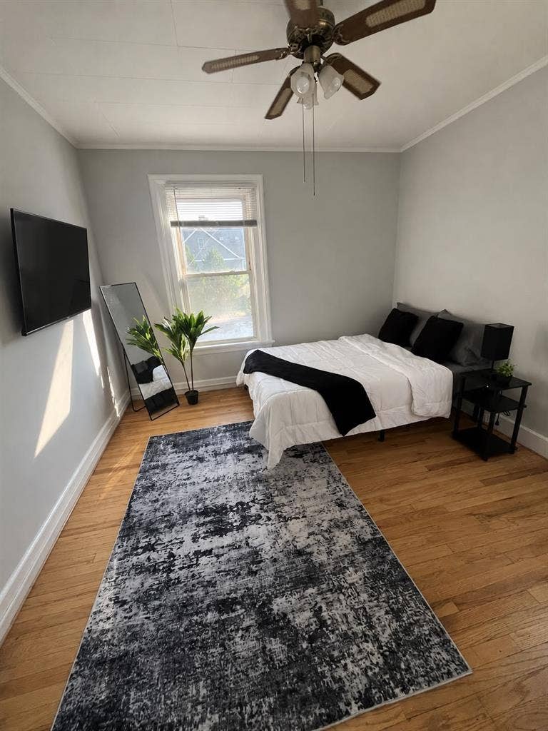 Furnished Private Bedroom For Rent