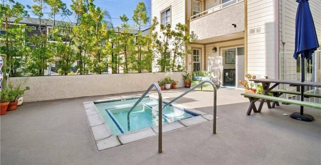 1 Bedroom/Bath - Long Beach