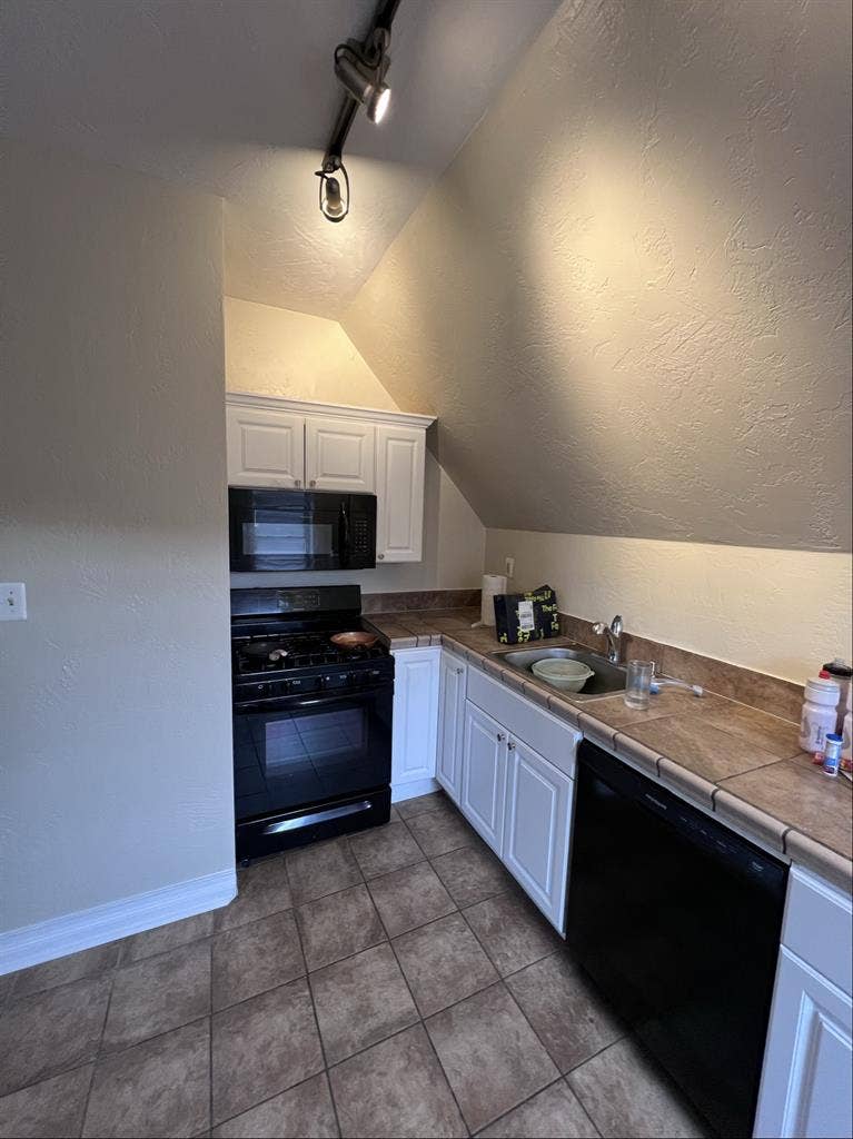Private Room in Friendship