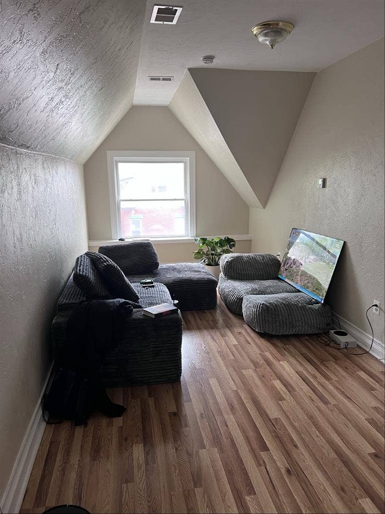 Private Room in Friendship