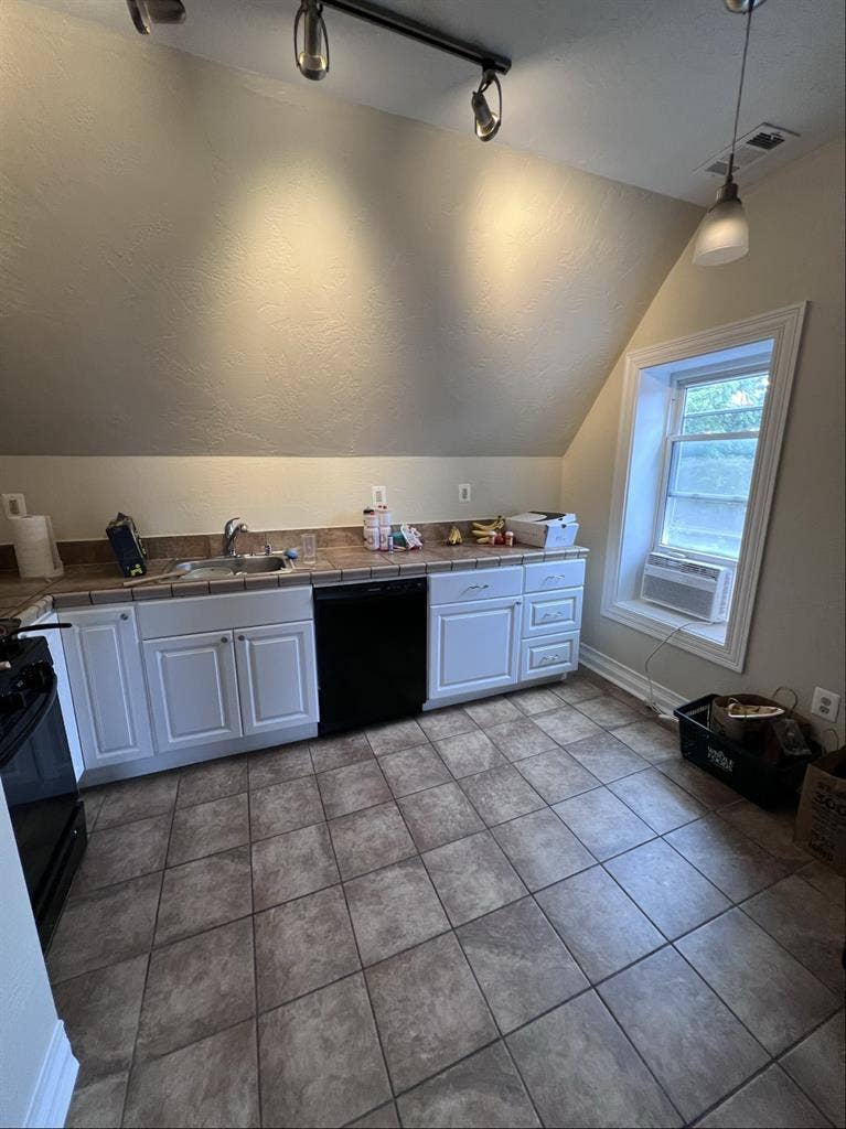 Private Room in Friendship
