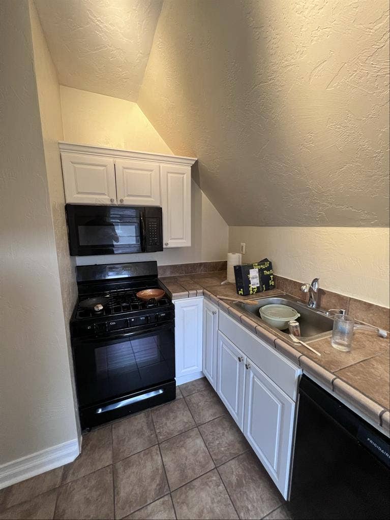 Private Room in Friendship