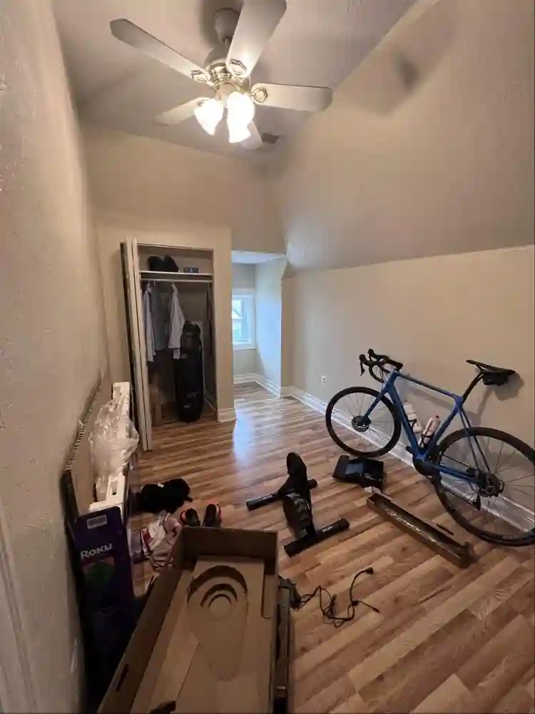 Private Room in Friendship
