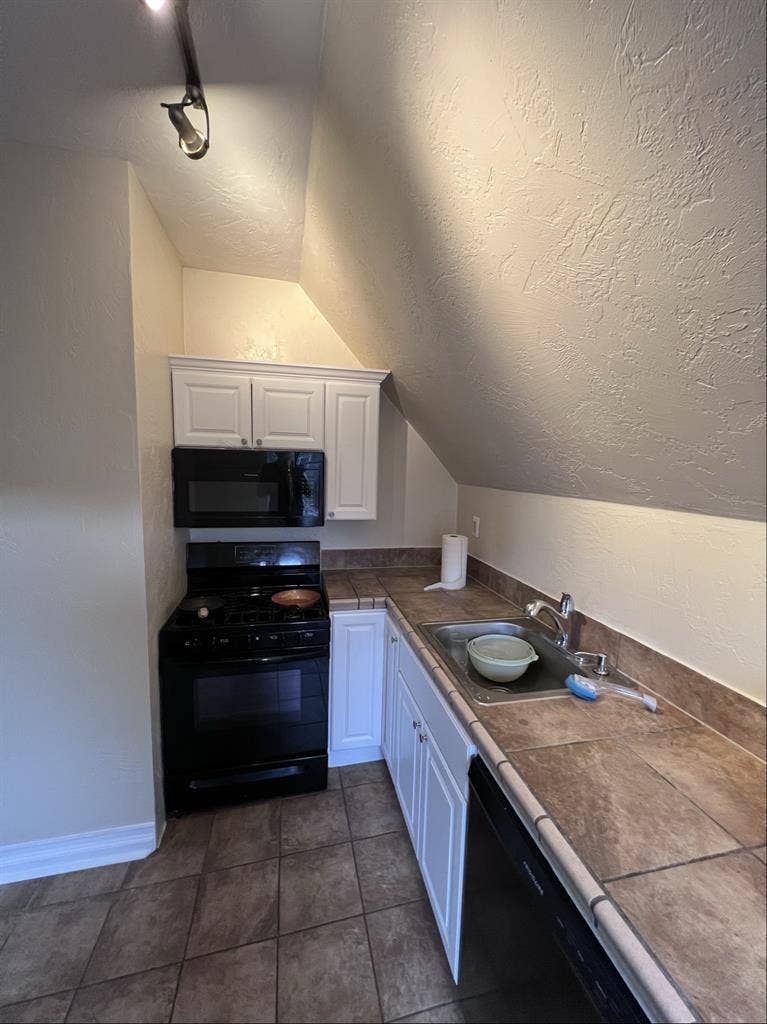 Private Room in Friendship