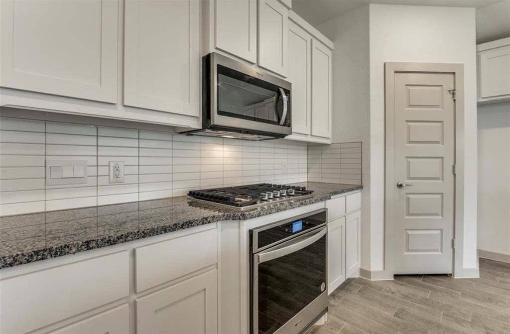 4bed/2 bath looking for 1 roommate.