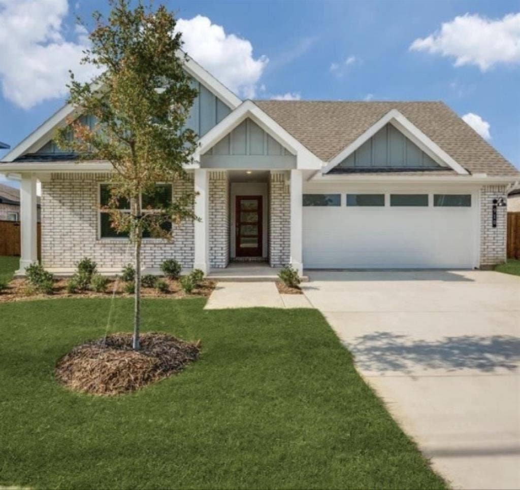 4bed/2 bath looking for 1 roommate.