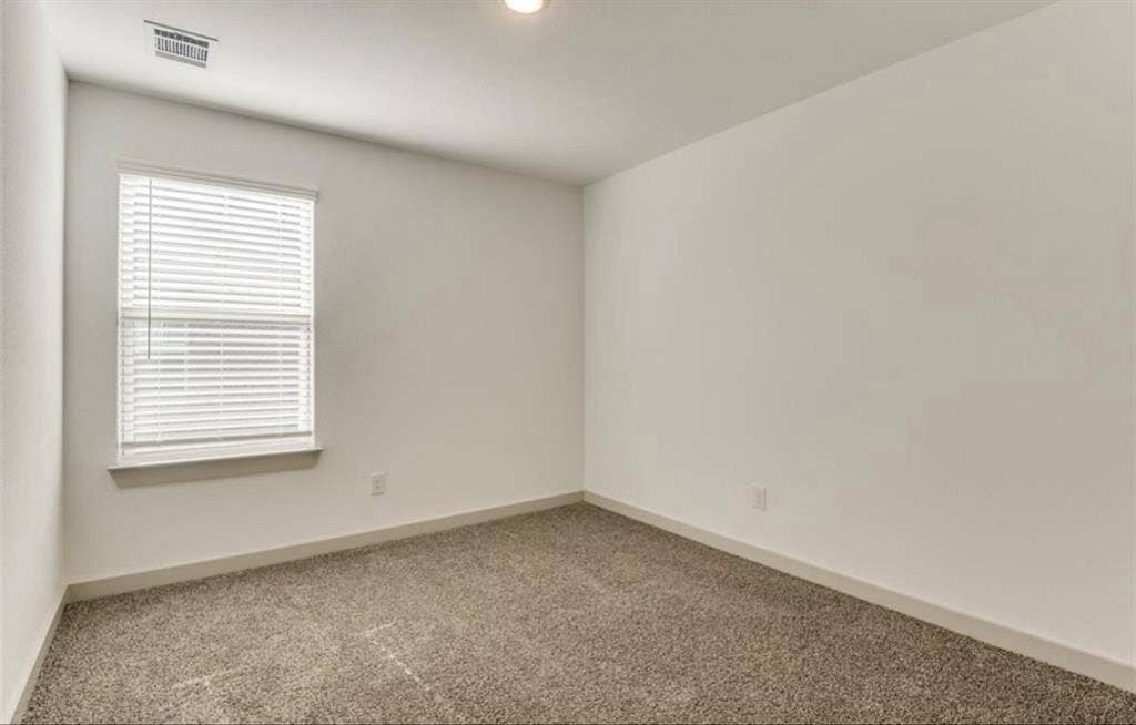 4bed/2 bath looking for 1 roommate.