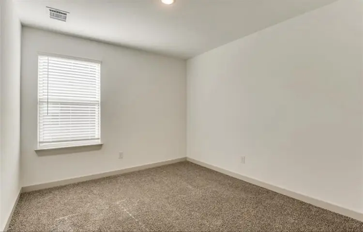 4bed/2 bath looking for 1 roommate.